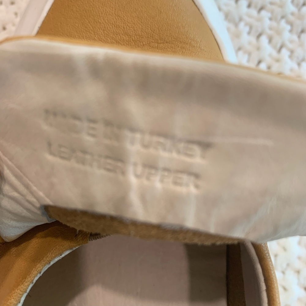 Bueno Pali Women’s Supple Leather Athletic Loafer, 1.5” Heel Height; Size 8 - Picture 2 of 5